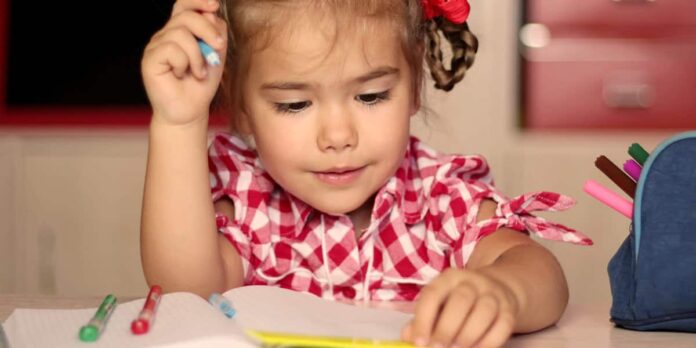 Beneficios y Desventajas de la Escolarización temprana